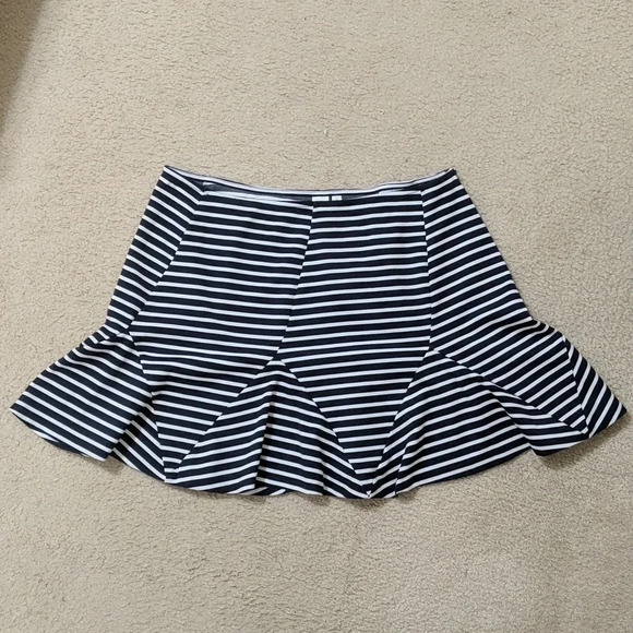 Gap Soft Ponte Skirt | Color Navy stripe | Size XL - Picture 2 of 8